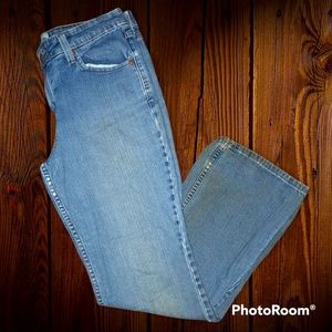 Signature Levi Strauss Mid Rise Bootcut